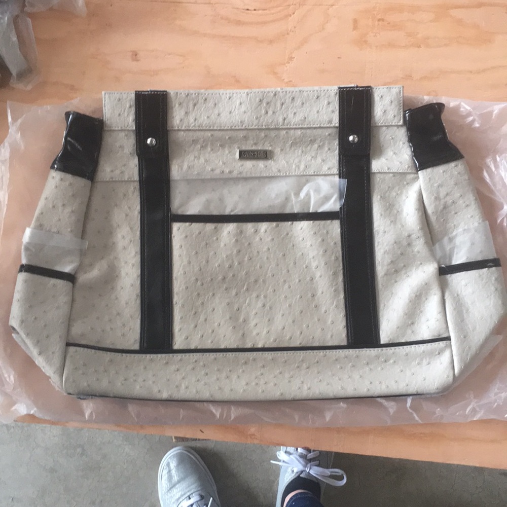 Miche bag cover/shell only.  Lucy